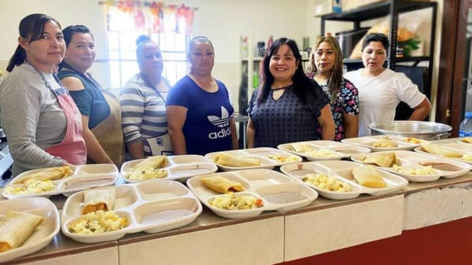 Comedor de Conalep Sonora cumple 15 años de brindar alimento a estudiantes de escasos recursos.